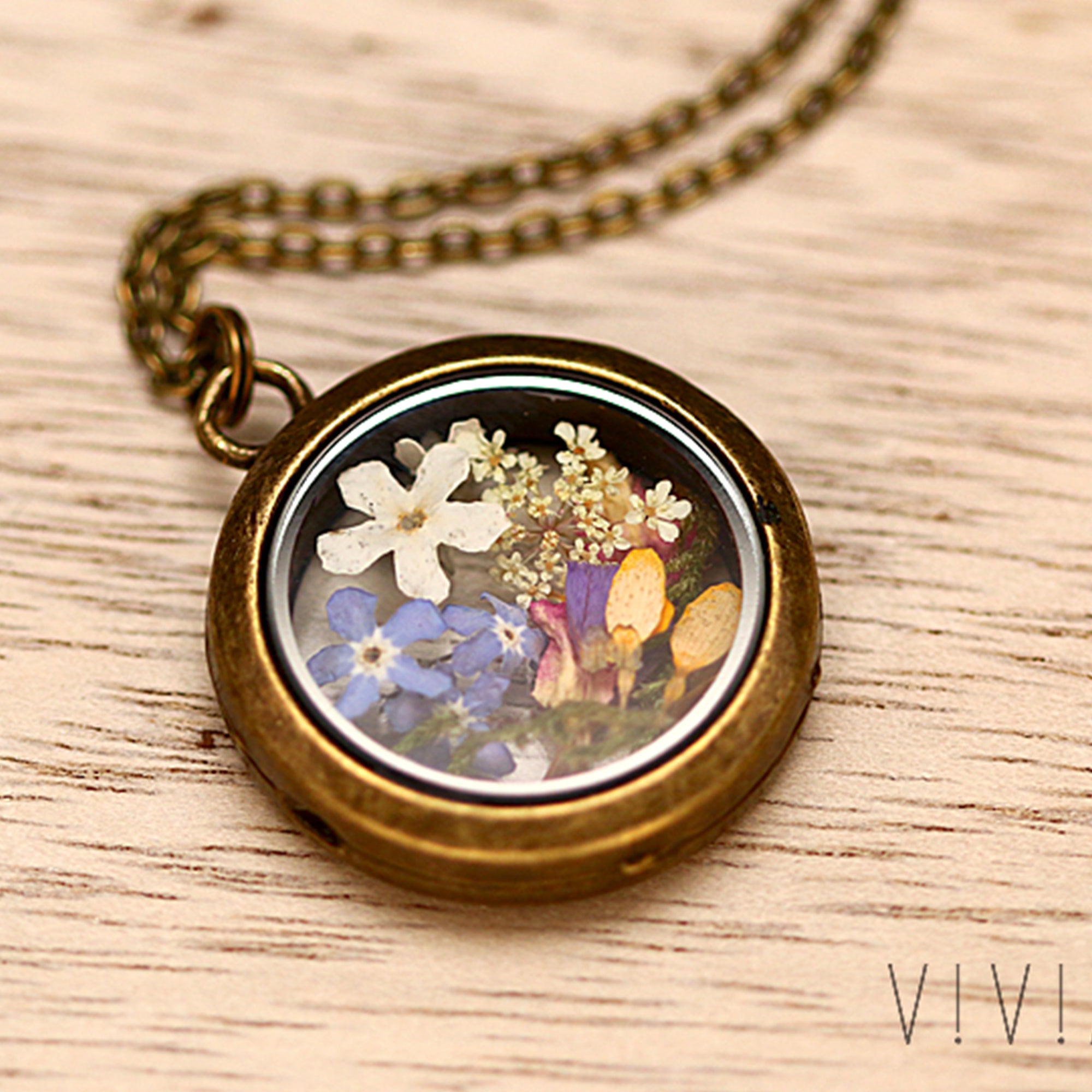 Glas Medaillon Kette mit echten Blumen - VIVIANNASCHMUCK