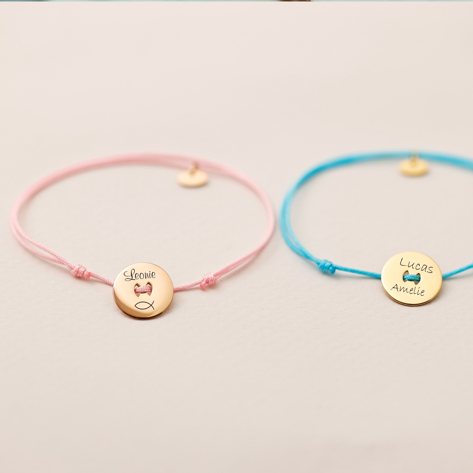 Personalisiertes Armband - Wunschgravur - Plättchenarmband - Mama Geschenk - Namensarmband - Ichthys Armband - Kinderarmband A232 - VIVIANNASCHMUCK