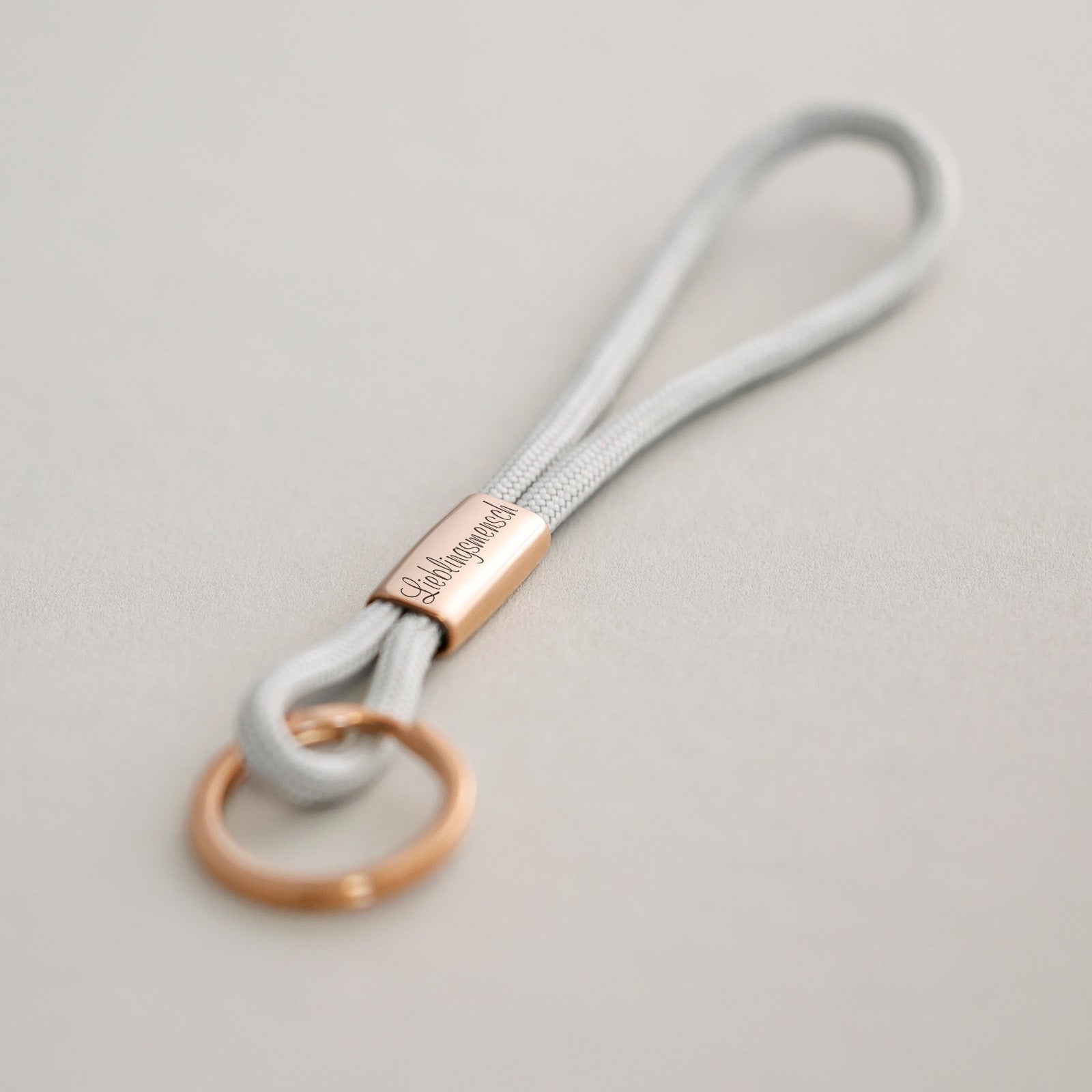 Schlüsselband mit Gravur - Roségold - Personalisiertes Edelstahl Schlüsselband mit Wunschgravur - Schlüsselanhänger mit Gravur - SL002 - VIVIANNASCHMUCK